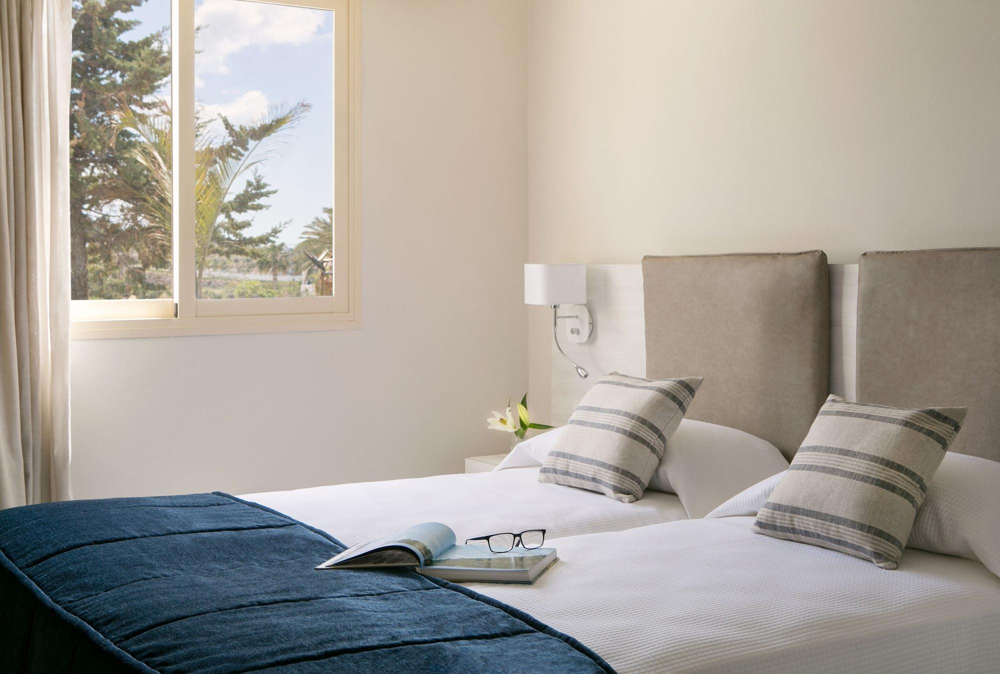 Louis Paphos Breeze Otel Klorakas Dış mekan fotoğraf