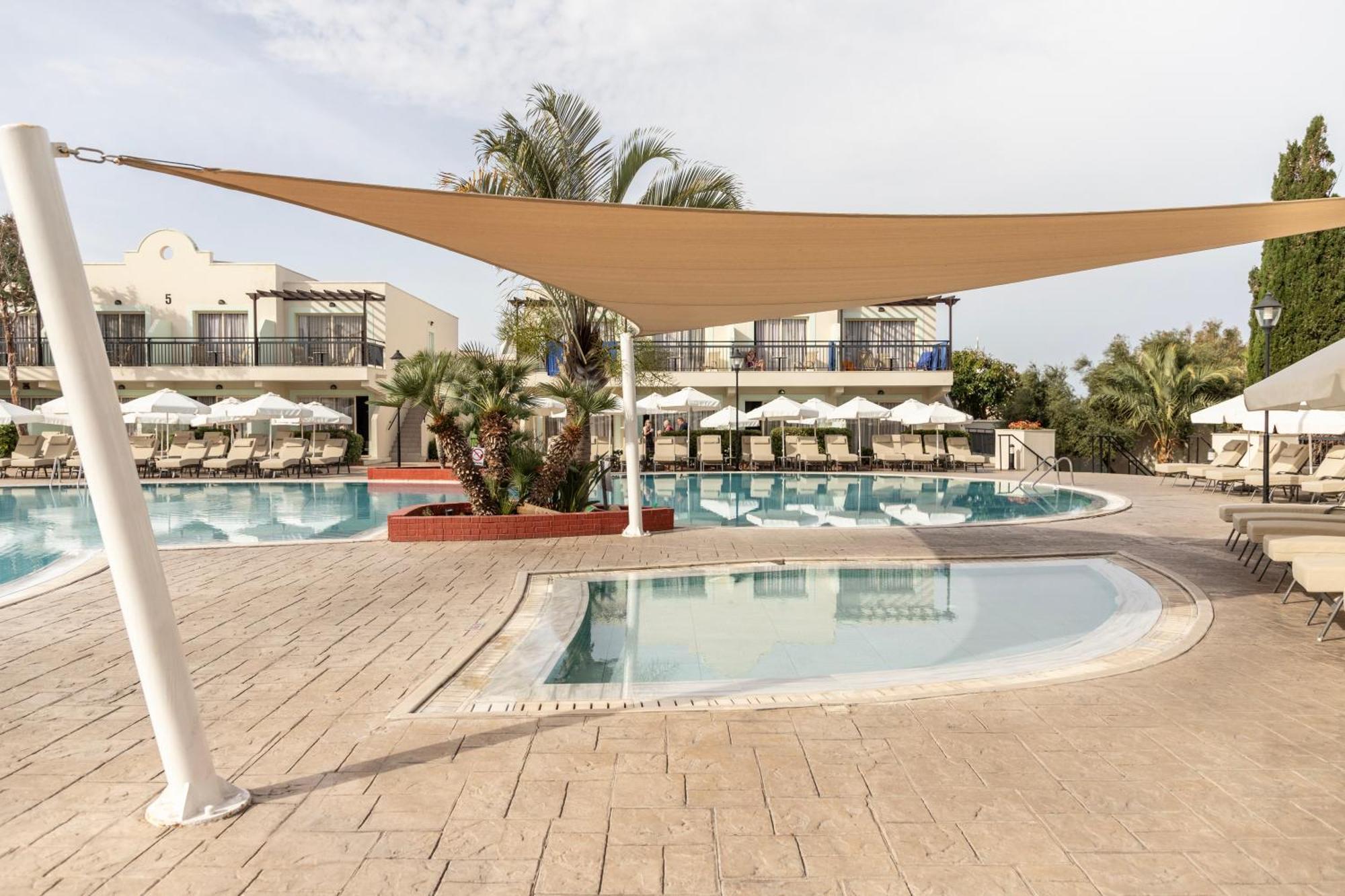 Louis Paphos Breeze Otel Klorakas Dış mekan fotoğraf