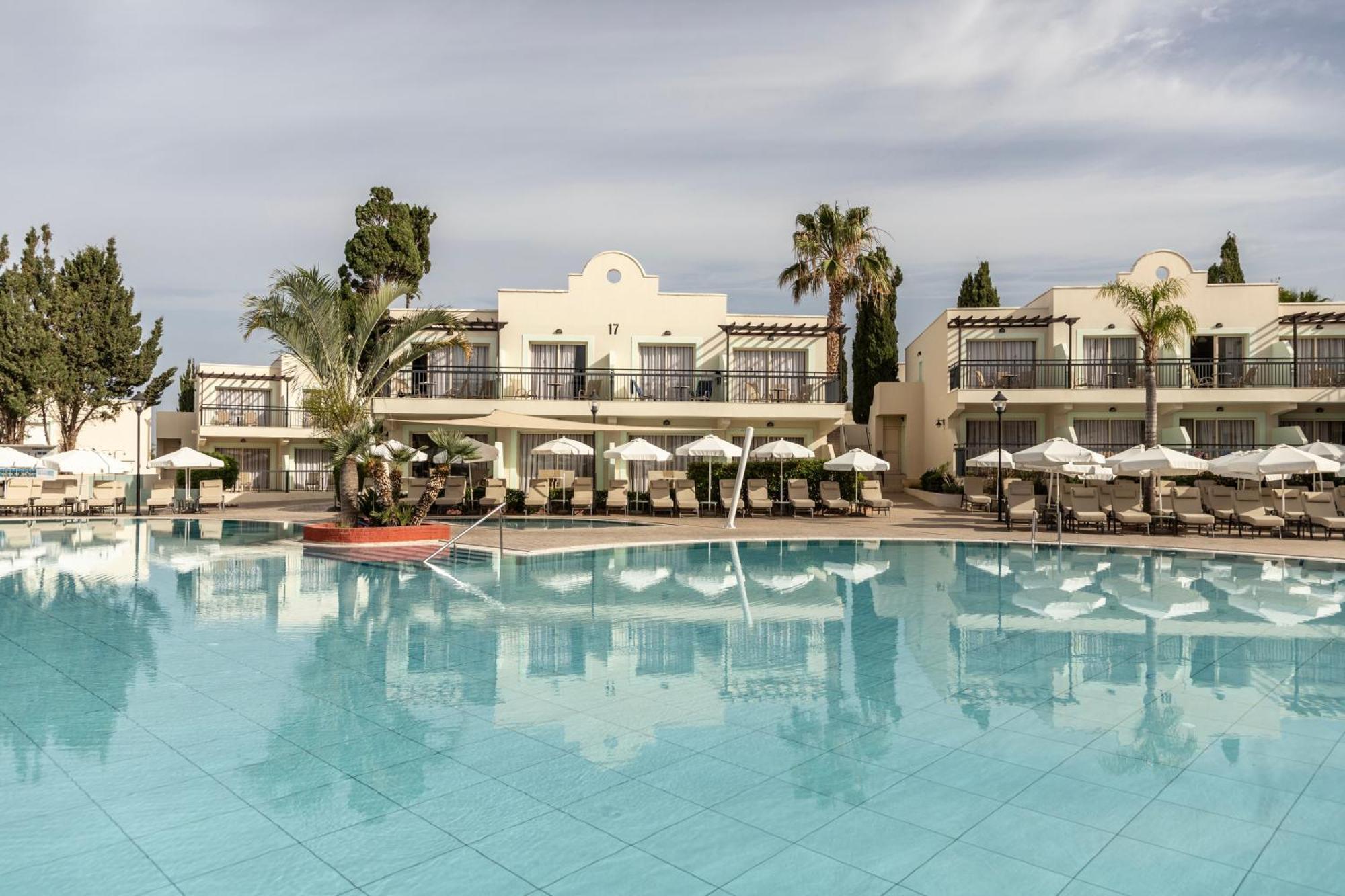 Louis Paphos Breeze Otel Klorakas Dış mekan fotoğraf