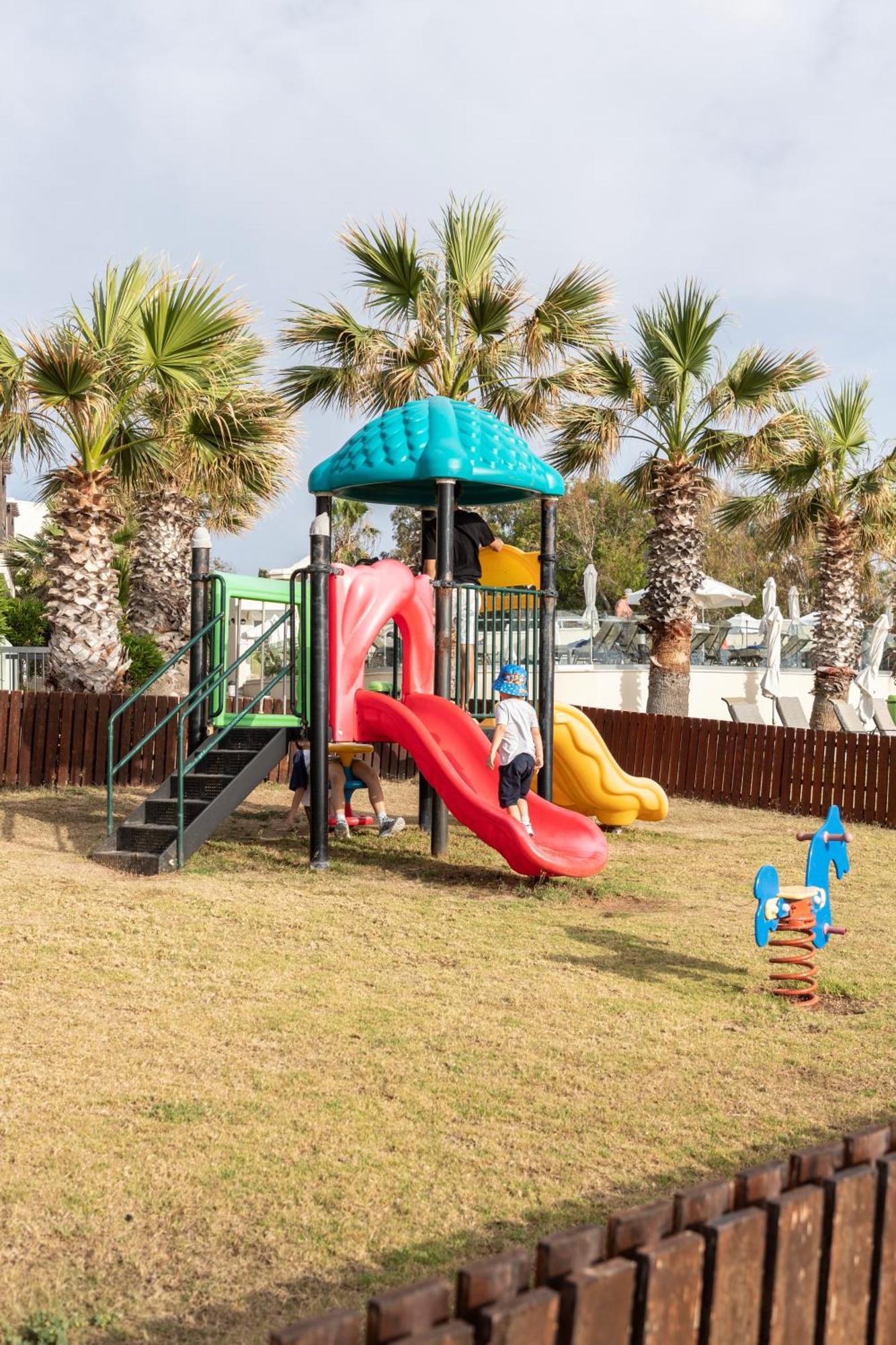 Louis Paphos Breeze Otel Klorakas Dış mekan fotoğraf